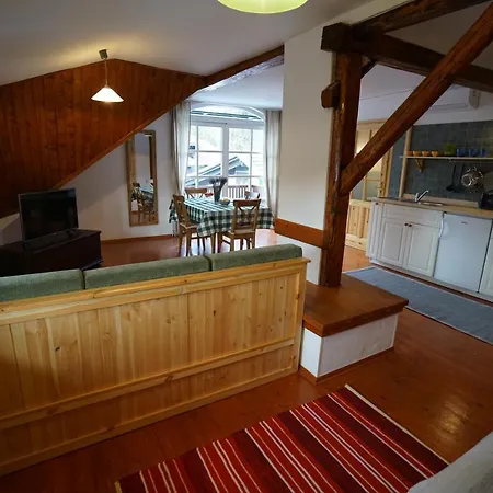 Martin's Hidden Garden Apartment *