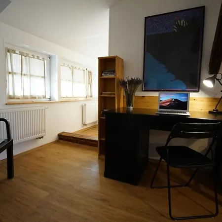 Martin's Hidden Garden Apartman